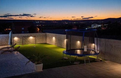 Gorgeous Home In Gornje Rastane - Foto 27