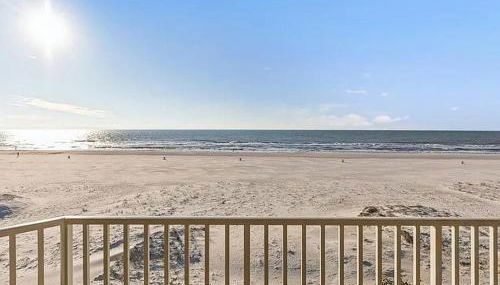 Newly Reno Beachfront Escape I Steps to Beach - Foto 2