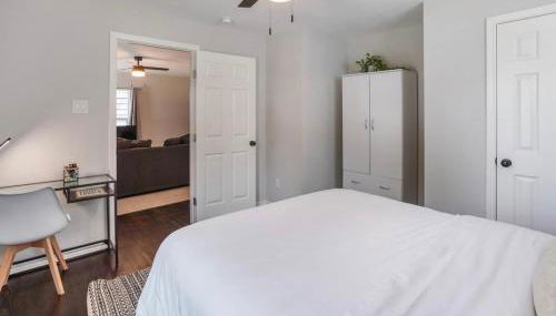 Cozy Heights 2 BD Bungalow, Walkable - Foto 5, wardrobe