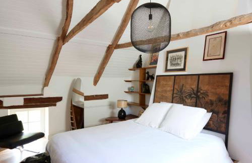 La Longère de l'Amiral c'est au choix la Maison de l'Amiral jusqu'à 10 personnes ou le Carré de l'Amiral jusqu'à 4 personnes - Foto 10