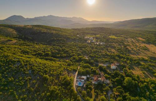 Unique Villa Pietra with heated private pool - Foto 37