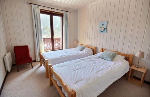 CHALET AVEC VUE DEGAGEE - SAINT JEAN D'AULPS - 8 PERSONNES - MOUILLETTES - Foto 7