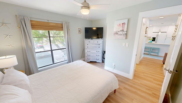 SPC3209 is an upstairs 2 BR with Canal Views RedAwning by RedAwning - Foto 2, Habitación