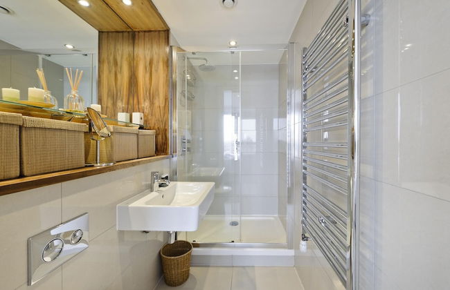 Superb Apartment With Terrace Near the River in Putney by Underthedoormat - Foto 23