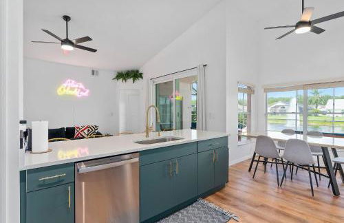 [Popular Illusion Home] •Waterfront Private Pool - Foto 35