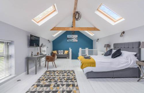 Rainbow House - Entire Place - Photo 1