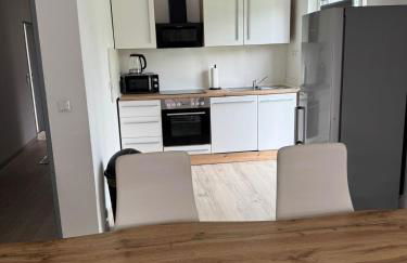 Ganze Wohnung mit großem Parkplatz-Nähe A3 - Foto 2