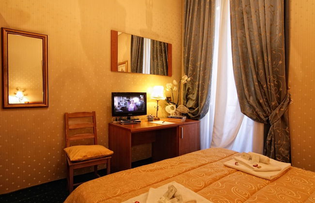 Vatican Holiday - Photo 1