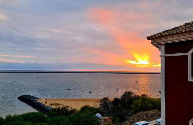 EL APARTAMENTO DE AMY CON VISTAS AL MAR - Photo 12