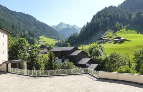 Charmant appart rénové 4 pers, balcon sud, plein centre, proche ski et piscine! - FR-1-342-187 - Photo 8