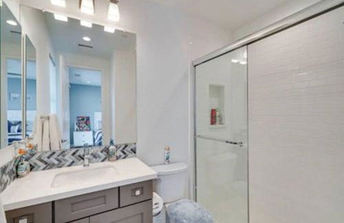 Waterfront Resort Style Villa - 5 min to fastwater - Foto 33