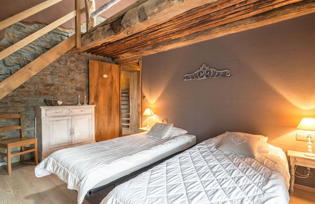 Beautiful Holiday Home with Hot Tub, Sauna & Monumental Fireplace - Photo 8