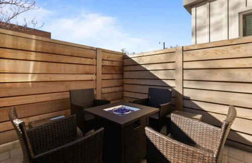 Reno Basecamp 2 King Suites, Walk to Food and Fun - Foto 7