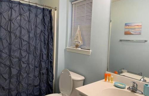 Lovely two-story house with spacious backyard - Foto 26