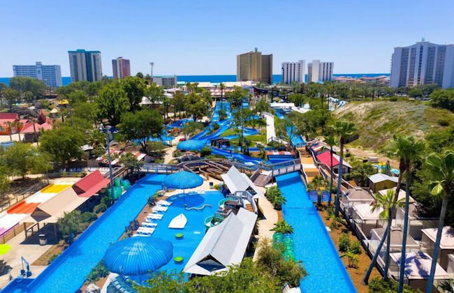 Renovated Home Near Beach and Shopping - Foto 24