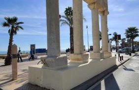 HAPPY HOLIDAYS - Photo 43