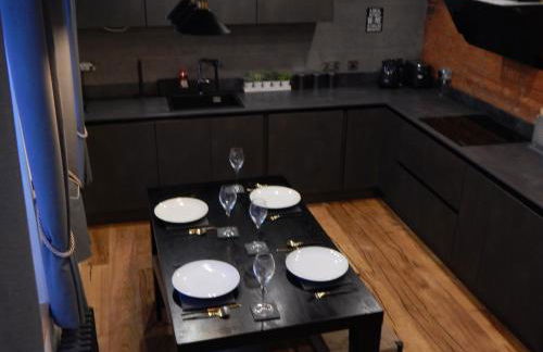 DJH Homes - VIP Luxury 2BR Grade ll Industrial House with Log Burner - JQ, Birmingham City - Foto 12