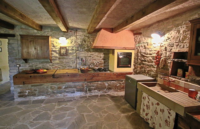 Holiday Home in Apecchio With Pool & Terrace - Foto 14