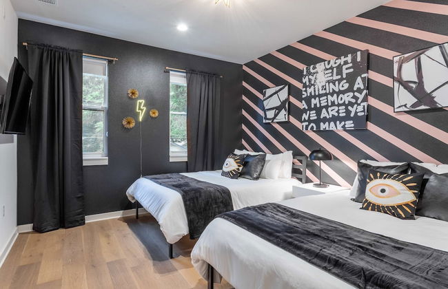 Upstay - Pristine Pool Palace - 7min to Rainey St - Photo 29