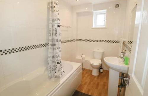 St Joseph’s Spacious Family Holiday Home Sea Views - Foto 21