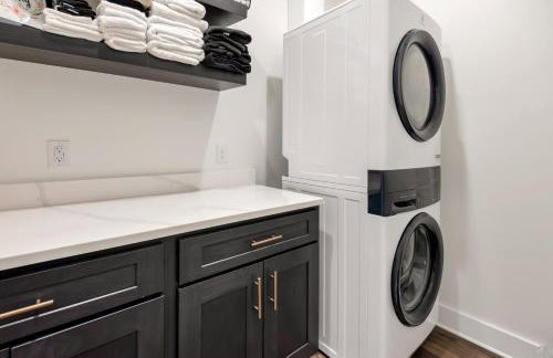 Lux Riverfront Retreat- Hot Tub, Game Room, Views! - Photo 40