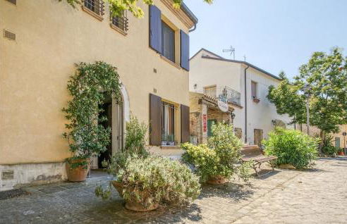 Beautiful Apartment In Casteldimezzo - Foto 13