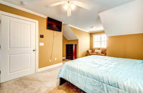 Lakefront Sparta Retreat with Dock and Game Room - Foto 22