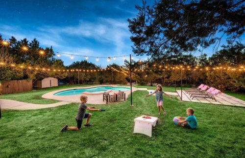 Austin Luxe Retreat Pool Spa Game Room Fire Pit - Foto 46