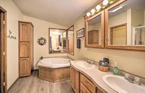 Tranquil Cabin Getaway Near Red Cedar Lake! - Foto 16