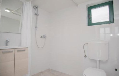 Nice Home In Kresevo Brdo With Kitchen - Foto 21