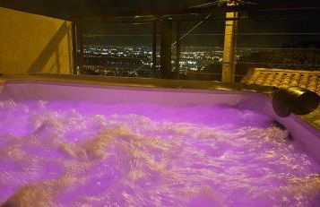 Bella Villa Piscine & jacuzzi - Photo 3