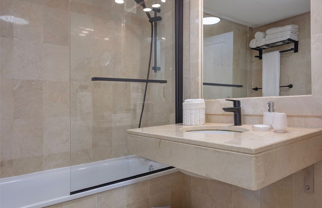 3 Bedroom, 3 Bathroom Beachside Apartment - Foto 10