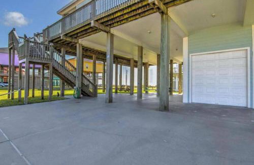 JUST LISTED Beach House Steps Away from the Beach - Foto 27