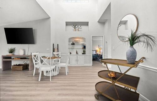 Isla Living, 3 Bed, Canal, Pool - Foto 16