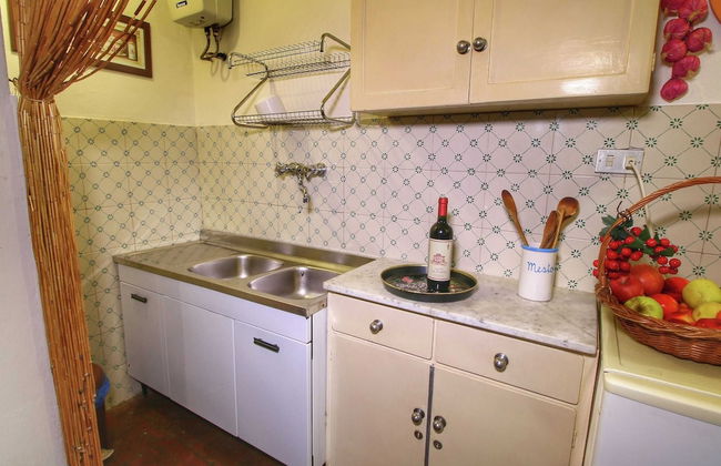 Apartment in a Farmhouse With Swimming Pool - Photo 32