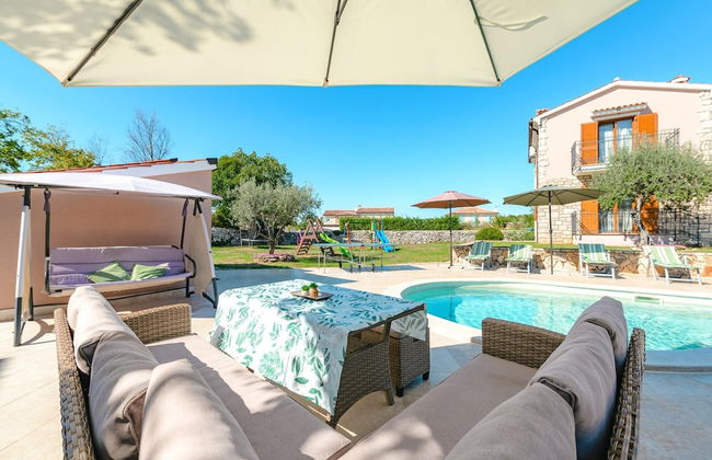 Villa in Sveti Lovrec Near Ski Resort - Foto 21