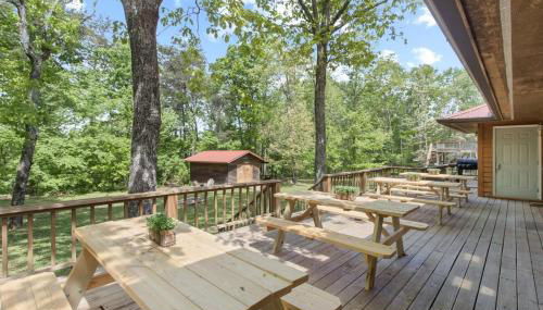 Wooded Retreat with game area and hot tub - Foto 5