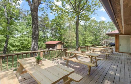 Wooded Retreat with game area and hot tub - Foto 5