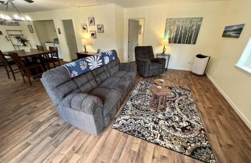 Denali National Park 2 King Bedroom Hideaway with Amazing Views - Photo 15