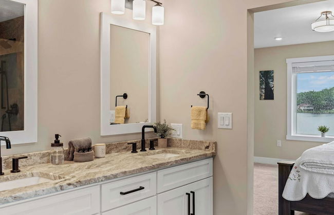 Lakeside Serenity by Avantstay Lakefront, Newly Built, Deck w/ Views! - Foto 24