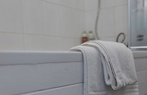 Hayy Springbank 2-Bed Home with Comfort & Space - Foto 27