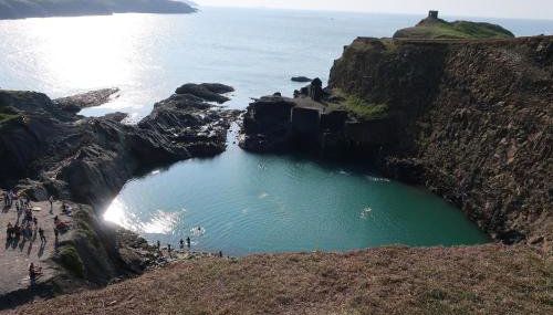 Best Beach 2025 "Little Haven" & The Hidden Gem - Foto 2