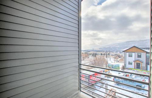 Modern Mountain Escape Near Slopes, Lakes and Trails - Foto 15