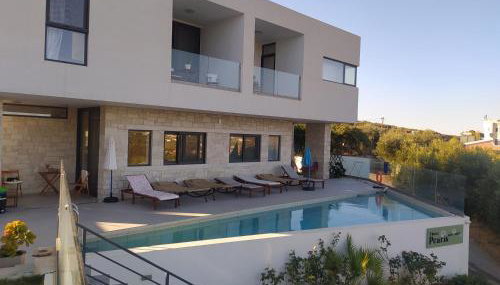 Cream Cozy Getaway - 3 Pearls Pool Retreat - Foto 2, sunbed