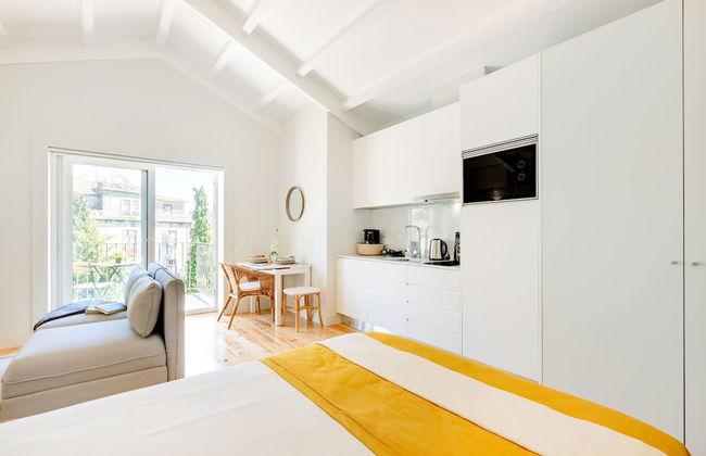 Porto Downtown Studio with Balcony - Foto 12