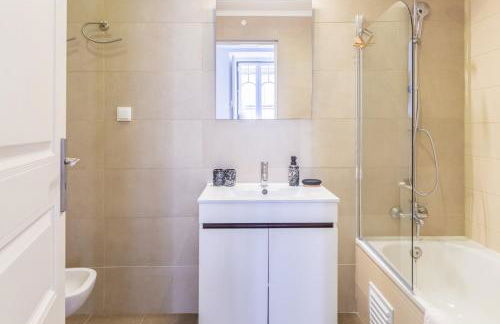 3-bedroom Apt with Private Patio in Cacilhas by Lisbeyond - Foto 24