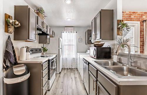 ZRoyal Stay 2BR Near Fort Cavazos - Ideal for TDY, Travel Nurses, Contractors & Extended Stays - Foto 49