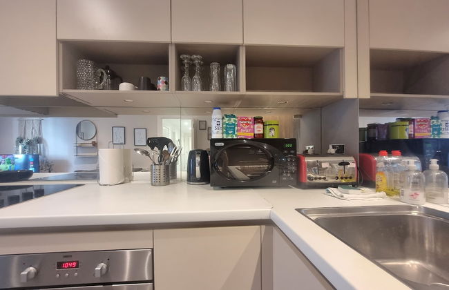 2-bed 2-bath Greenwich Apartment with balcony & lift - Foto 28