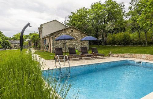 Village Miljavci - Photo 2