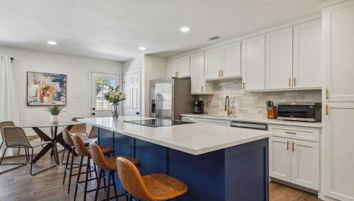 Feel at Home! New Renovated House By Grandscapes - Foto 3, stove, dishwasher, toaster